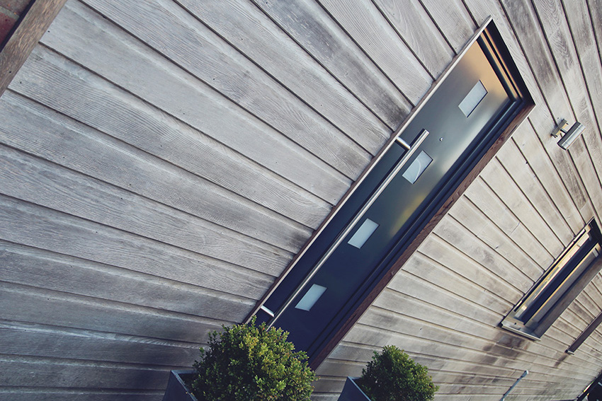 Howards (Angle Door)